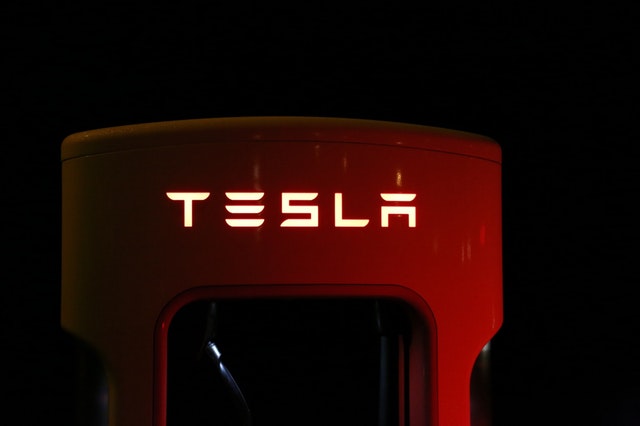 Tesla az űrben! – megSentiztük a netet
