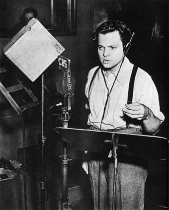  30 October, 1938 CBS radio network aired the play based on The War of the Worlds novel - Orson Wells