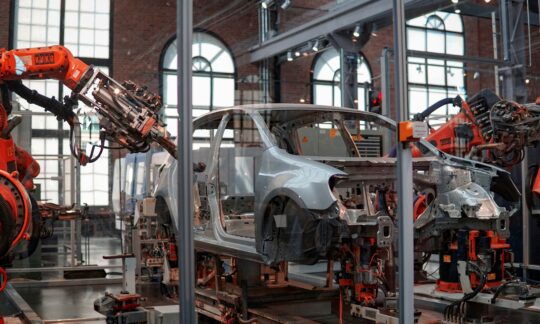 Hungary’s Automotive Growth: Innovation Up, Sentiment Flat